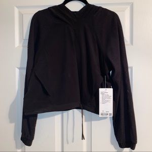 lululemon Catch a Breeze Pullover, Size 8, NWT